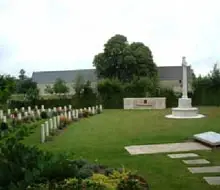 Jerusalem Cemetery: the smallest British Cemetery in France. 46 British soldiers and 1 Czech soldier are buried there, killed at Chouain the first day.