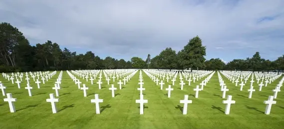 Private 1-day D-Day tour at Omaha Beach, Normandy coastline